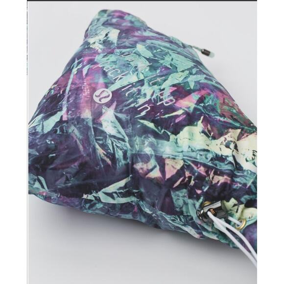 Lululemon Miss Misty Jacket II Iridescent Multi Glyde 6 Water Wind Resistant - Picture 8 of 8